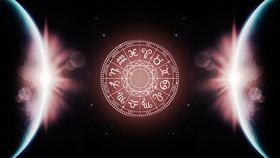 Horoscop august 2023: O lună plină de surprize pentru trei zodii. Viața le este dată peste cap